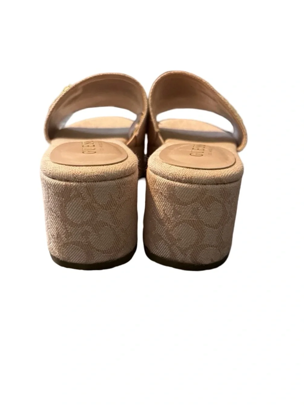 Guess Women Wedges 2.36 “ Beige Sandals Lightweight Size 6